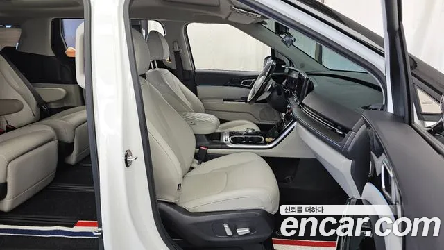 Kia Carnival 2022 thumb 11