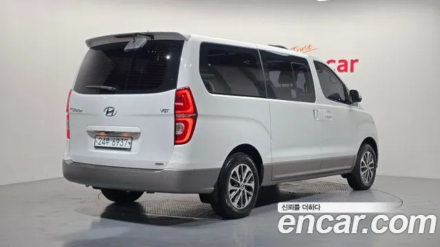 Hyundai Starex 2018 thumb 2