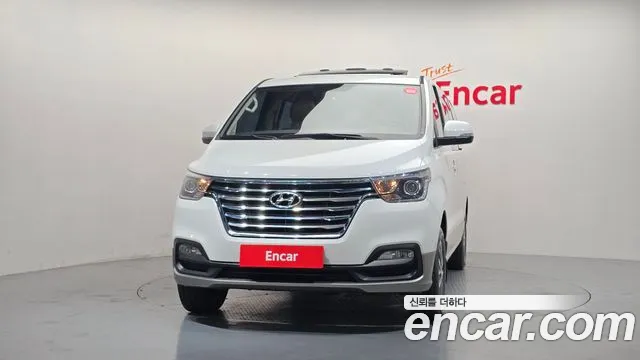 Hyundai Starex 2018 thumb 3