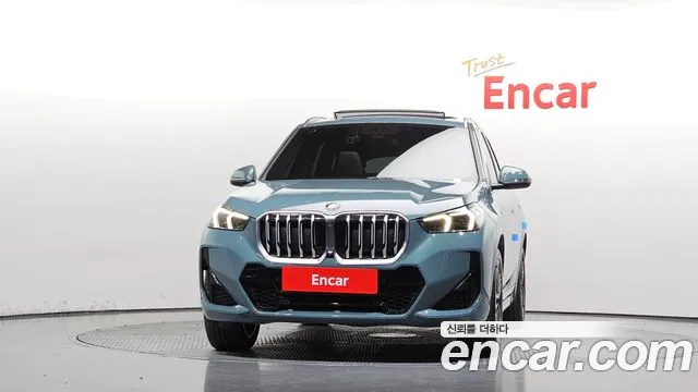 BMW X1 2023 thumb 3