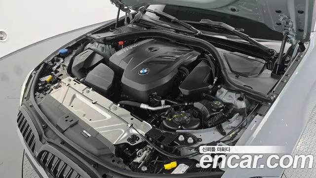 BMW 3-Series 2024 thumb 6
