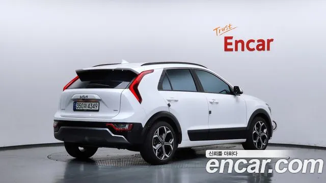 Kia Niro 2022 thumb 2