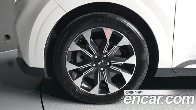 Kia Carnival 2020 thumb 5