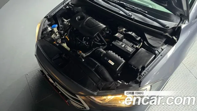 Hyundai Avante 2017 thumb 5