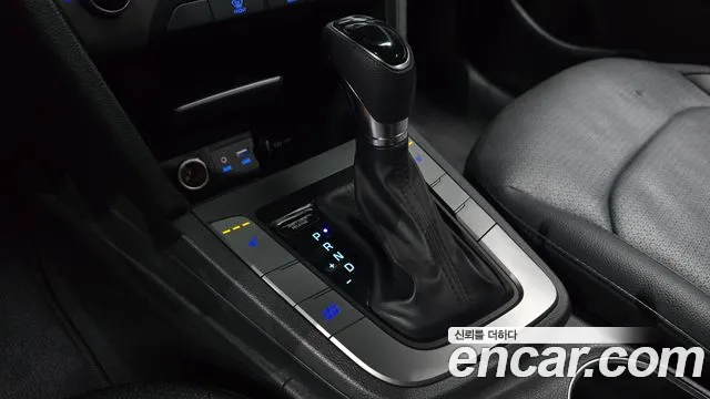 Hyundai Avante 2017 thumb 8