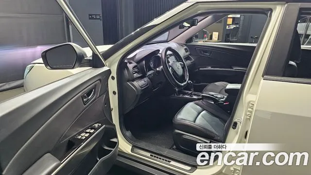 KG_Mobility_Ssangyong TIBOLI 2016 thumb 10