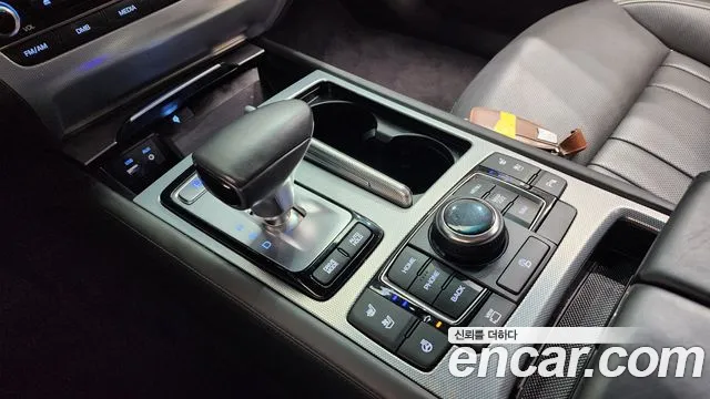 Genesis G80 2017 thumb 9