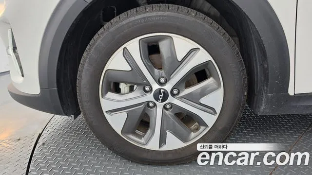 Kia Niro 2023 thumb 5