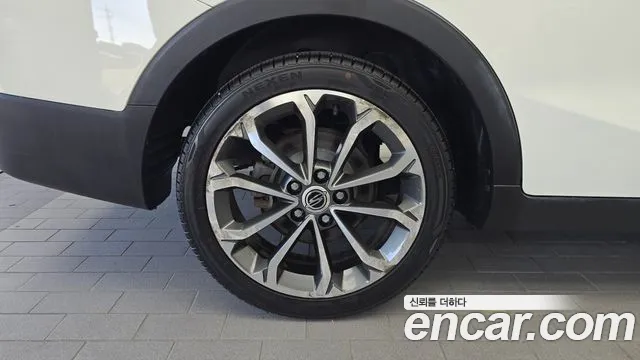 KG_Mobility_Ssangyong TIBOLI 2017 thumb 5