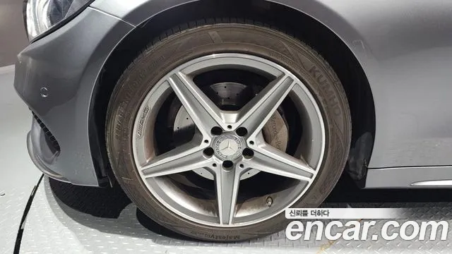 Mercedes-Benz C-Класс 2017 thumb 4
