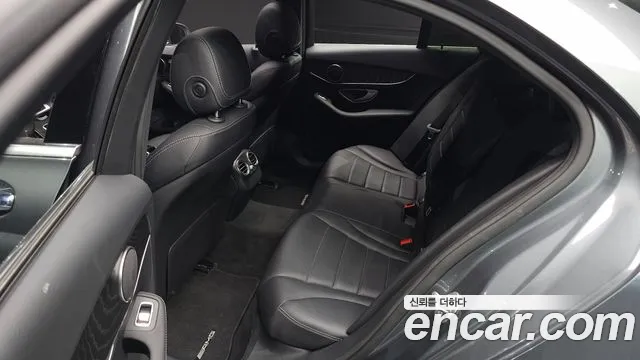 Mercedes-Benz C-Класс 2017 thumb 10