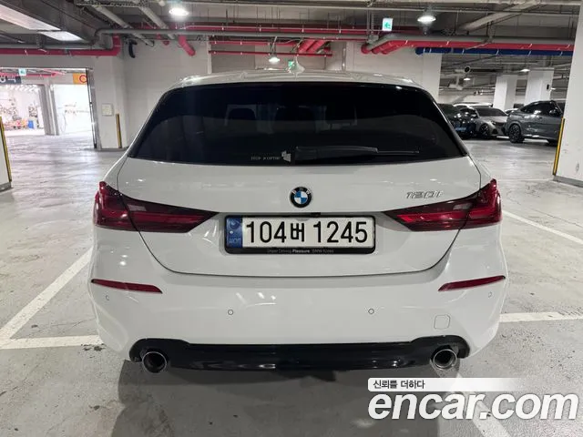 BMW 1-Series 2023 thumb 4