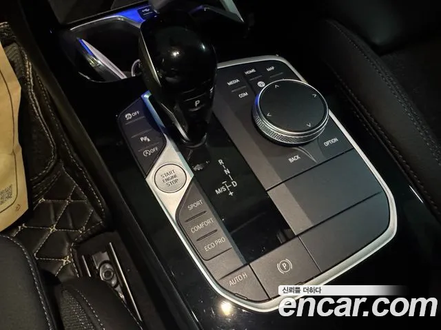 BMW 1-Series 2023 thumb 9