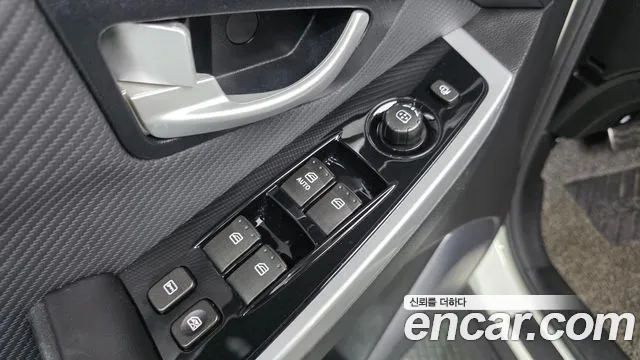 KG_Mobility_Ssangyong KORANDO 2017 thumb 12