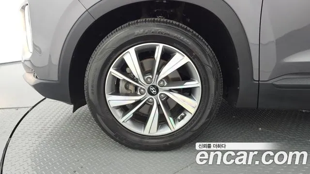 Hyundai Santa Fe 2019 thumb 5