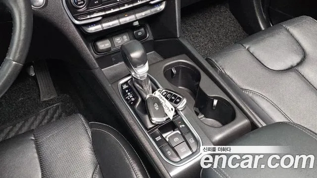 Hyundai Santa Fe 2019 thumb 9