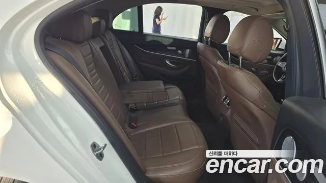 Mercedes-Benz E-Класс 2018 thumb 11
