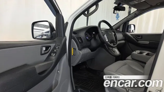 Hyundai Starex 2019 thumb 10