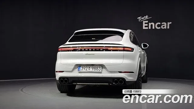 Porsche Cayenne 2025 thumb 4