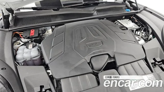 Porsche Cayenne 2025 thumb 6