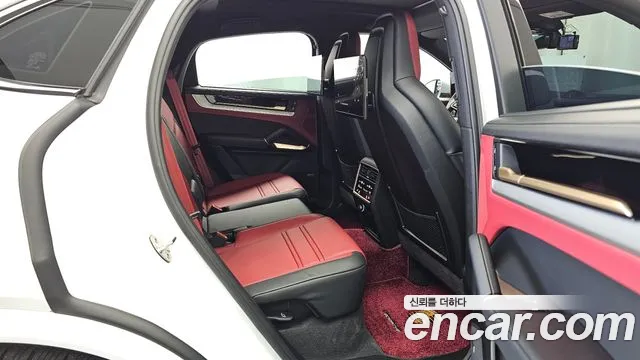Porsche Cayenne 2025 thumb 12