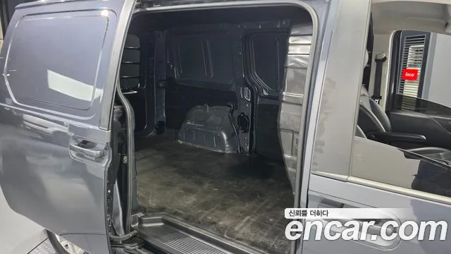 Hyundai Staria 2022 thumb 12