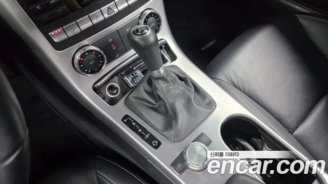 Mercedes-Benz SLK-Class 2013 thumb 8