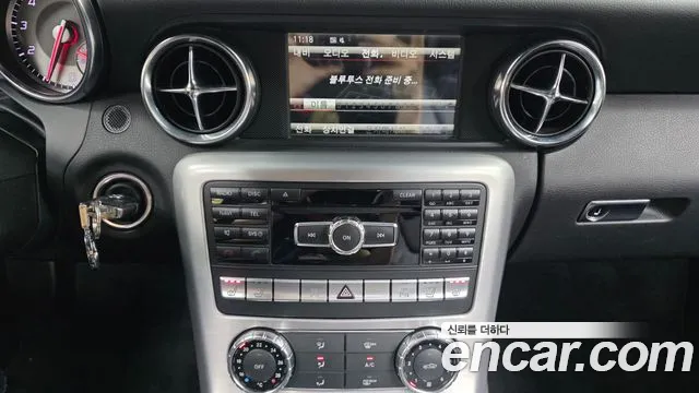 Mercedes-Benz SLK-Class 2013 thumb 11