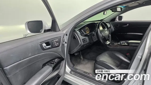 Kia K9 2012 thumb 10