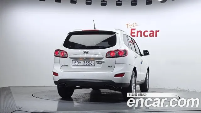 Hyundai Santa Fe 2010 thumb 4