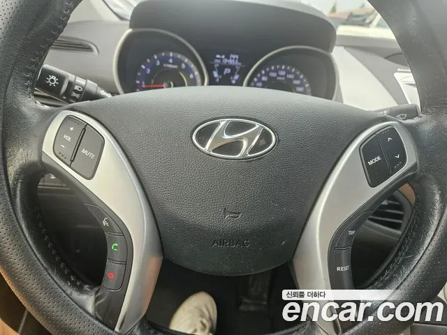 Hyundai Avante 2012 thumb 6
