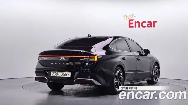 Hyundai Sonata 2023 thumb 2