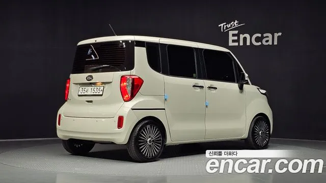 Kia Ray 2015 thumb 2