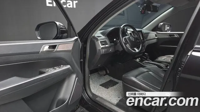 KG_Mobility_Ssangyong Rexton 2019 thumb 10