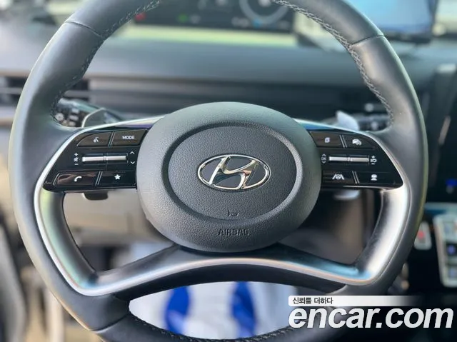 Hyundai Staria 2024 thumb 6