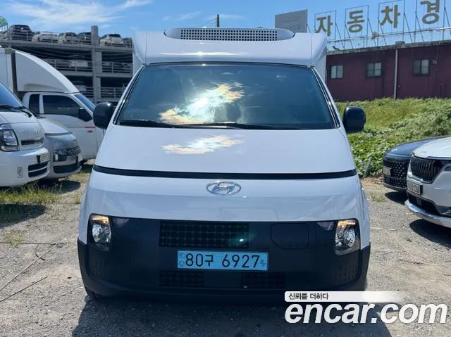Hyundai Staria 2024 thumb 12