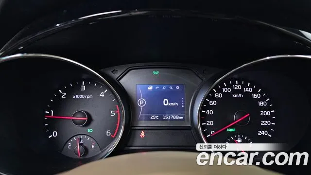 Kia Carnival 2016 thumb 8
