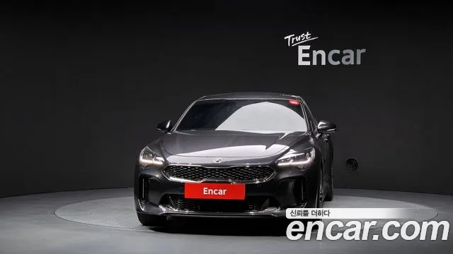 Kia Stinger 2019 thumb 3