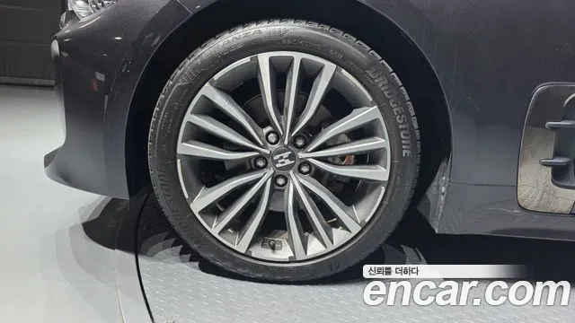 Kia Stinger 2019 thumb 5