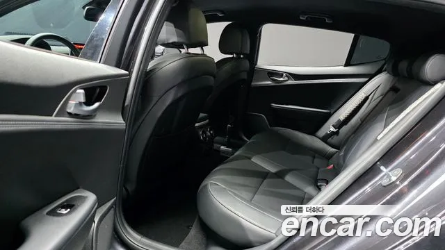 Kia Stinger 2019 thumb 12