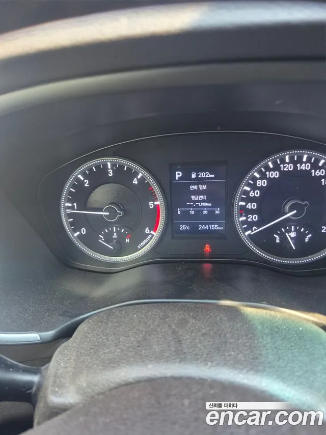 Hyundai Santa Fe 2019 thumb 10