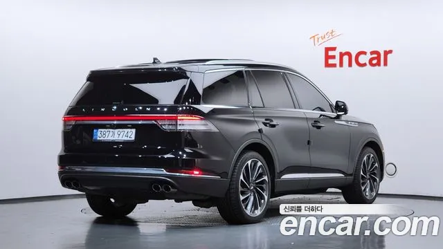 Lincoln Aviator 2021 thumb 2