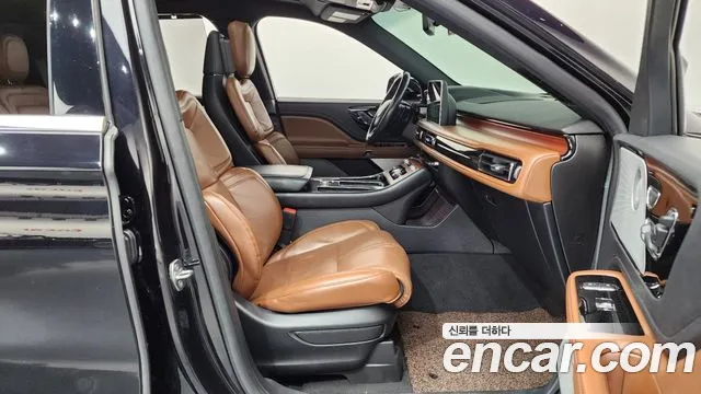 Lincoln Aviator 2021 thumb 11