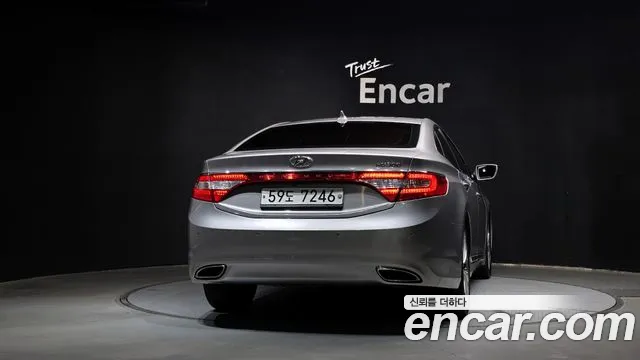 Hyundai Grandeur 2011 thumb 4