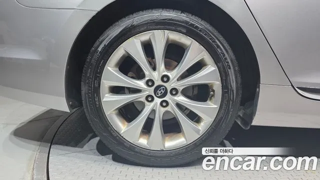 Hyundai Grandeur 2011 thumb 5