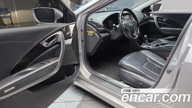 Hyundai Grandeur 2011 thumb 10