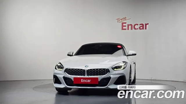 BMW Z4 2020 thumb 3