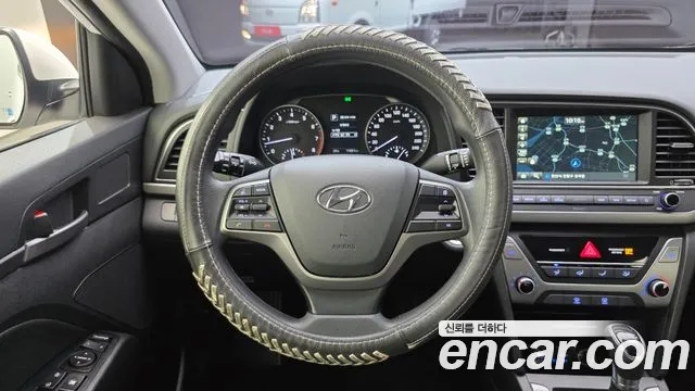 Hyundai Avante 2017 thumb 12
