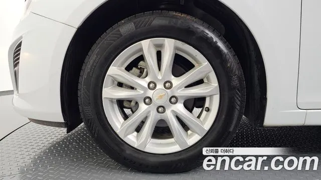 ChevroletGMDaewoo Cruze 2014 thumb 4