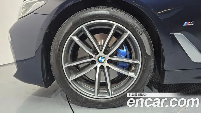 BMW 5-Series 2021 thumb 4